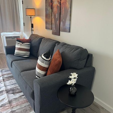 1414- Heart Of Waikiki With Kitchen - Free Parking - City View 호놀룰루 외부 사진