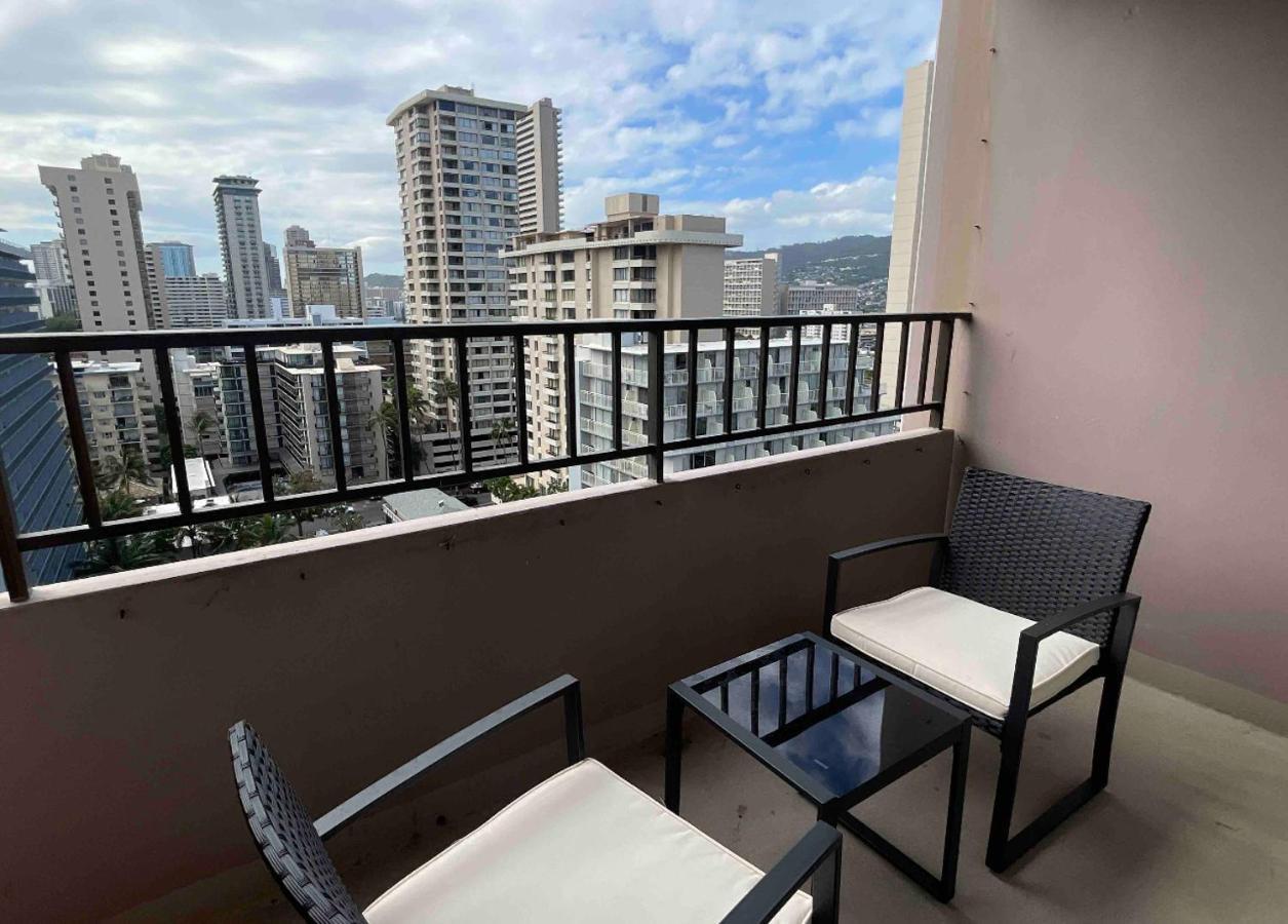 1414- Heart Of Waikiki With Kitchen - Free Parking - City View 호놀룰루 외부 사진