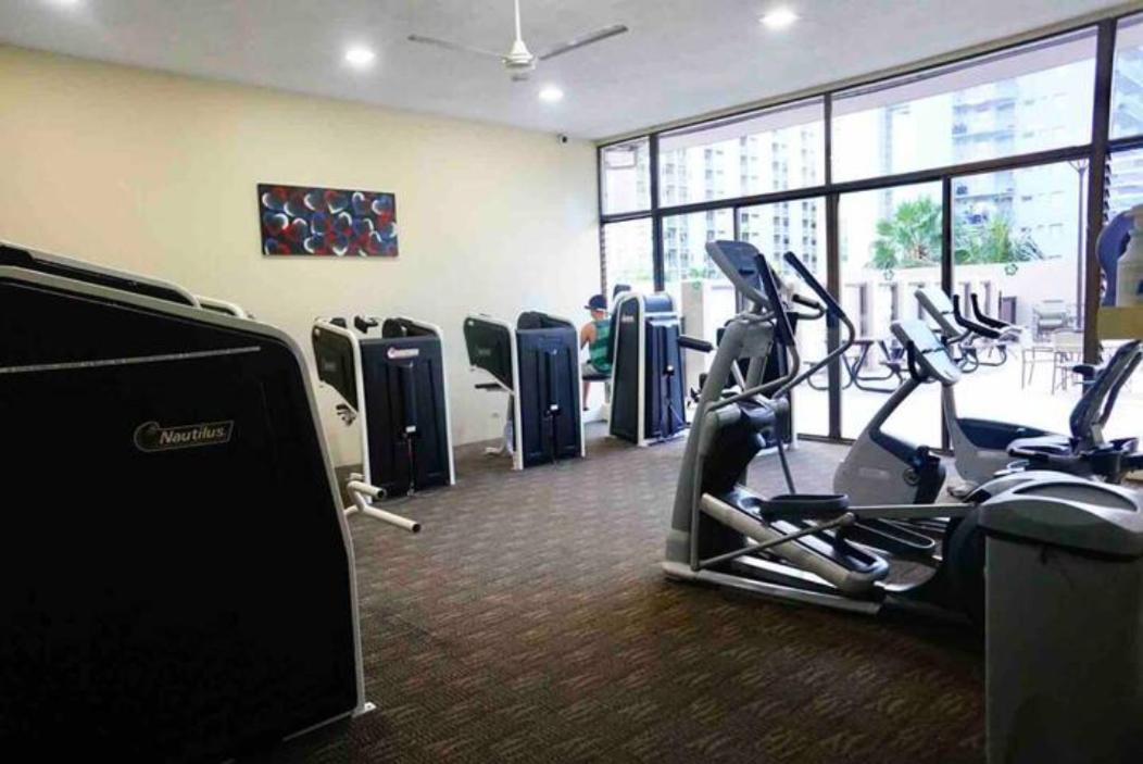 1414- Heart Of Waikiki With Kitchen - Free Parking - City View 호놀룰루 외부 사진