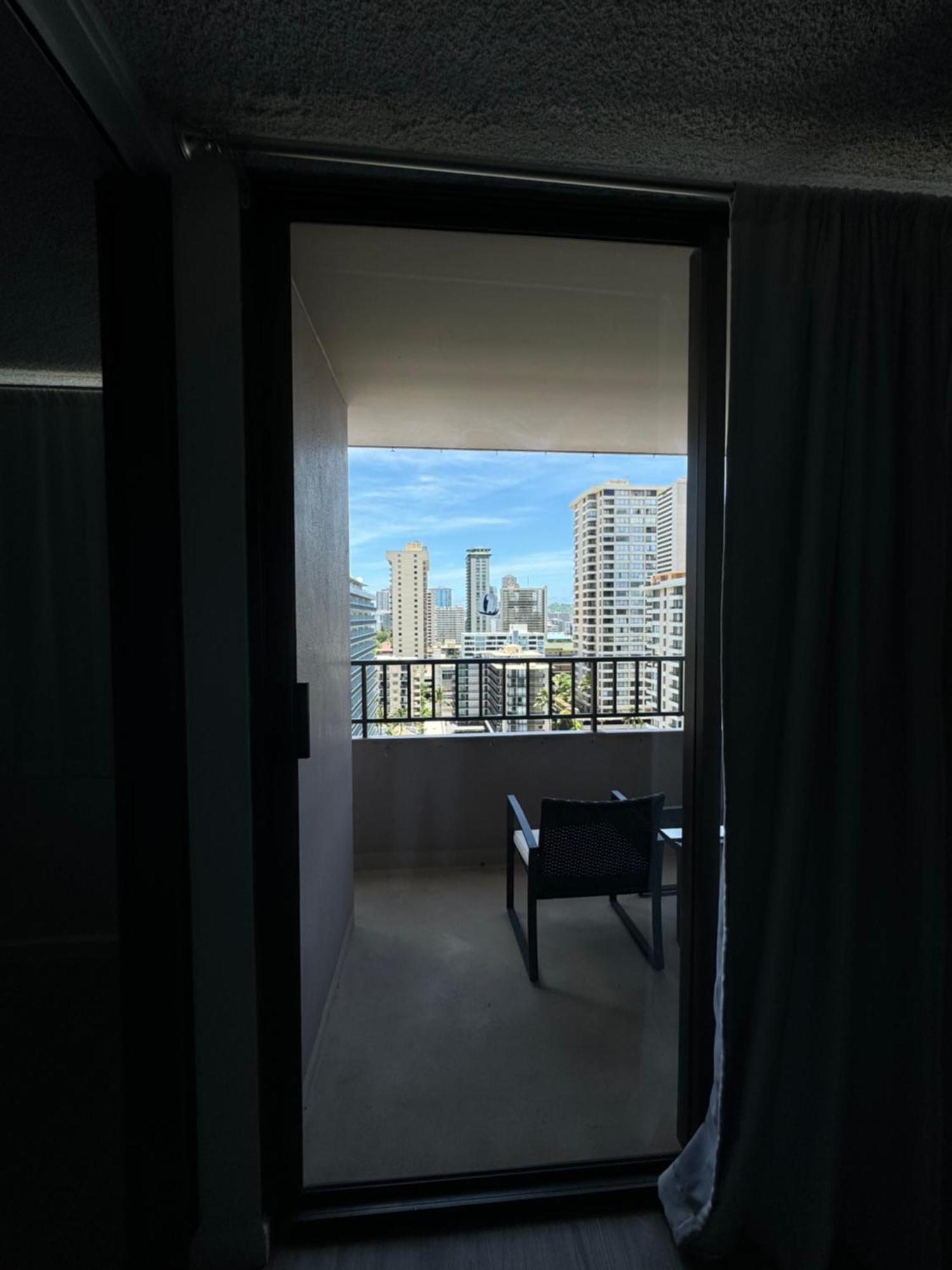 1414- Heart Of Waikiki With Kitchen - Free Parking - City View 호놀룰루 외부 사진