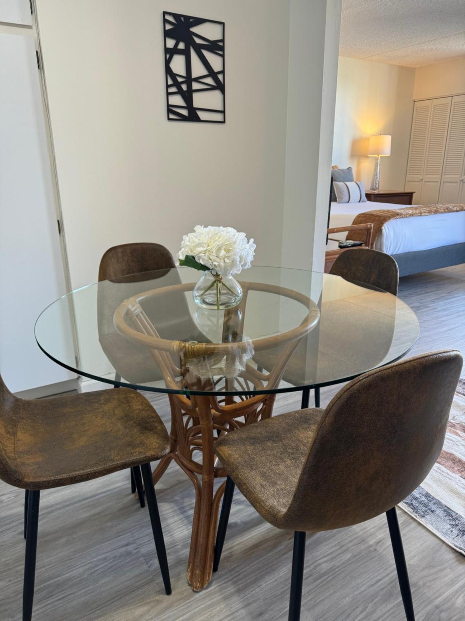 1414- Heart Of Waikiki With Kitchen - Free Parking - City View 호놀룰루 외부 사진