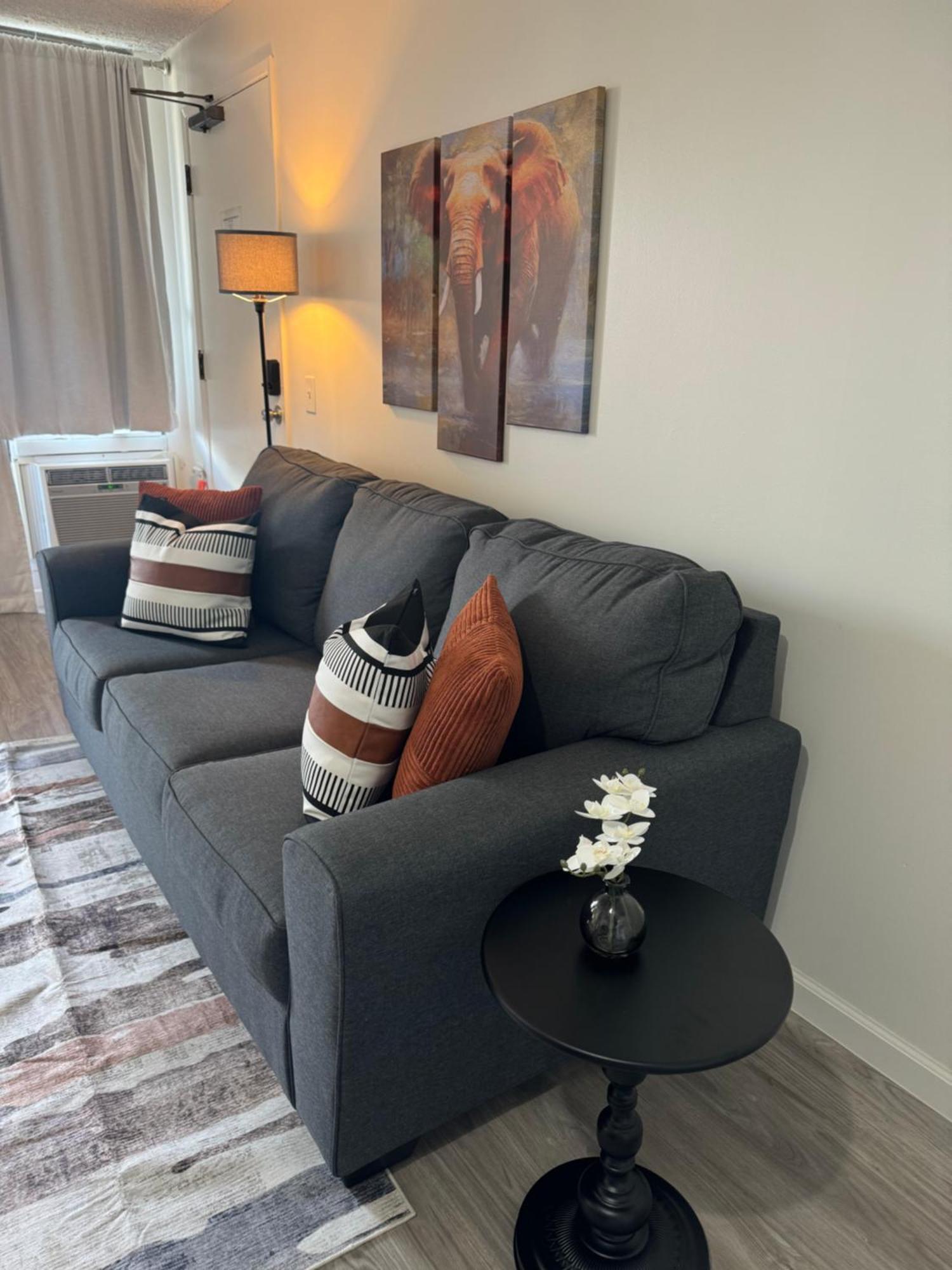 1414- Heart Of Waikiki With Kitchen - Free Parking - City View 호놀룰루 외부 사진
